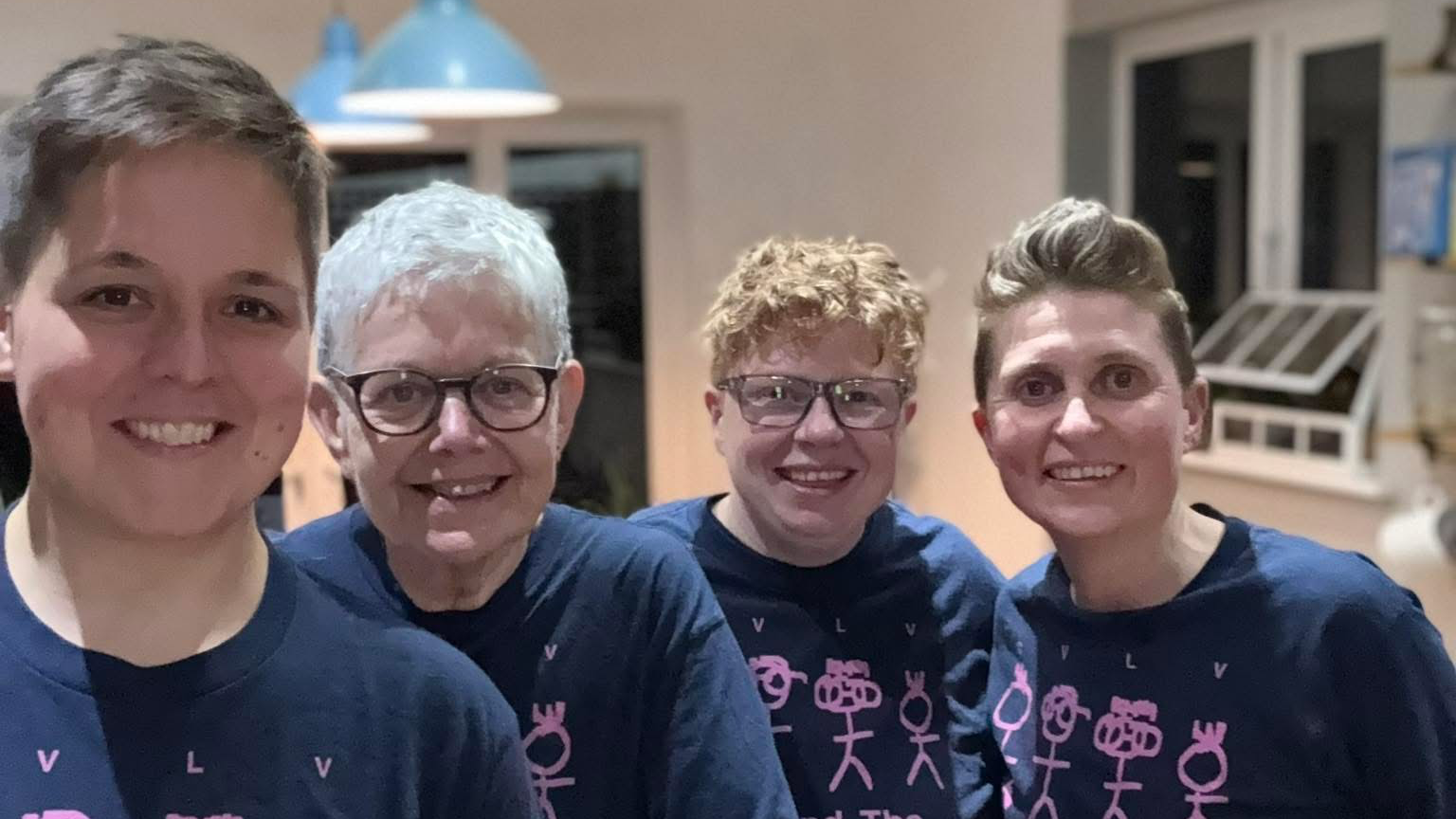 Laura and the Lesbians_photo3 bis